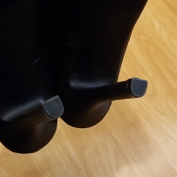 💎2 for $25💎 Black Embossed Stiletto Pump - Picture 6 of 11